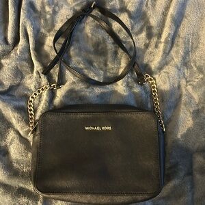 Black Micheal Kors crossbody